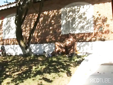 Парень в презервативе отодрал в анус латинскую девку Bianca Rios