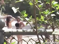 Чернокожий парень оттрахал во все дырки двух горячих мулаточек