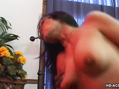 Возбуждённая азиатка в очках отсасывает и садится на чёрный хуй