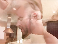 Лысый гей вылизал задницу своему другу и вставил в неё свой член
