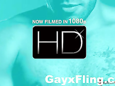 Лысый гей отсосал любовнику член и вставил свой хуй в его анус