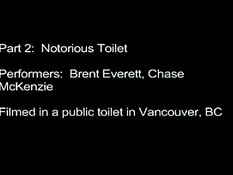 Голубые познакомились в туалете и занялись сексом в позе раком