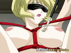 Парень довёл до сквирта зрелую хентай блондинку и отодрал раком