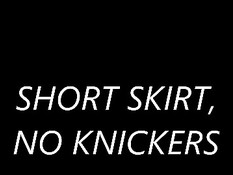 Бесстыжая дамочка в очках ласкает сиськи и бритую киску в пабе