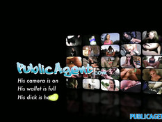 Блондиночка ночью на скамейке трахается с незнакомым мужчиной