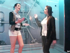 Безбашенный сумасшедший трах на одной из вечеринок в секс клубе