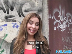 Пикапер ебёт в Праге юную русскую девку Angelina Doroshenkova