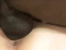 Горячая азиатская горничная удовлетворила двоих чёрных мужиков