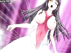 Парень ласкает большую грудь и киску возбуждённой хентай девке