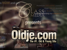 Пожилой мужчина оттрахал горячую молодую шатенку Julie Skyhigh