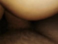 Вставил член в задницу своей жене и снял процесс на видеокамеру