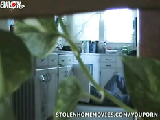 Скрытая камера снимает как жена занимается сексом с сантехником