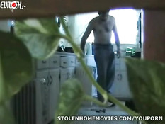 Скрытая камера снимает как жена занимается сексом с сантехником