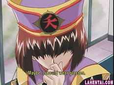 Рыцарь даёт аниме девчонке отсосать член и трахает раком в лесу