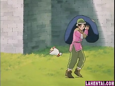 Рыцарь даёт аниме девчонке отсосать член и трахает раком в лесу