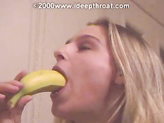 Heather deepthroats banana