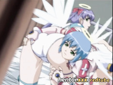 Девчонка лижет клитор своей аниме подружке и трахается с парнем