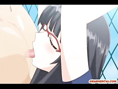 Развратный паренёк трахает связанных хентай девчонок на крыше