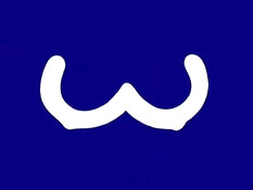 Аниме блондинка дала очкарику полизать сиськи и подрочила член