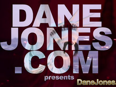 Мужик сделал куни молодой американской блондинке и вставил хуй