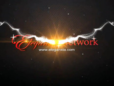 Красивая молодая брюнетка высосала всю сперму из бритого члена