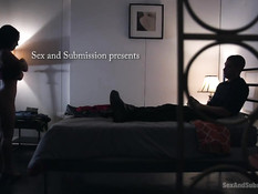 Привязали к кровати, отхлестали и отъебали шлюху Amara Romani