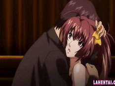 Мужики трахают в секс клубе сисястую хентай брюнетку в корсете