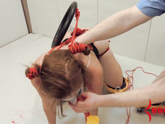 Похотливый психиатр в тихой комнате отъебал пациентку Rose Red