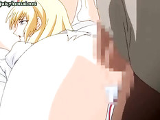 Здоровый мужик трахает аниме девушку раком и заставляет сосать