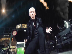 Жёсткий групповой секс с порно звёздами в латексном нижнем белье