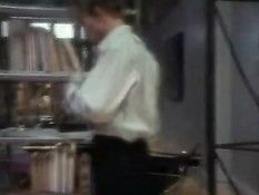 Мужик занимается сексом с сисястой любовницей в ванне и постели