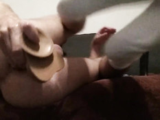 Гей оттрахал себя фаллосом в задницу и сделал анальный фистинг