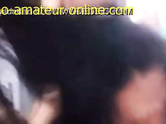 Трахает раком аргентинскую брюнетку и снимает порно на телефон