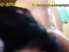 Трахает раком аргентинскую брюнетку и снимает порно на телефон