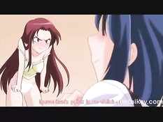 Молодой человек занимается любовью с двумя хентай девчонками