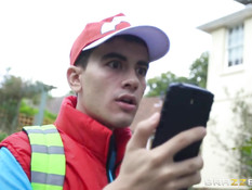 Паренёк трахает трёх сексуальных девчонок в нарядах покемонов