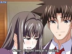 Парень разорвал колготки сисястой хентай девушке и засадил член