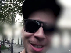 Парень снял немецкую тёлочку с пирсингом и отодрал в автомобиле