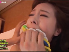 Мужик отшлёпал по попе связанную японскую девку и отымел раком