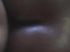 Натёр маслом задницу молодой мулатки и оттрахал девчонку раком