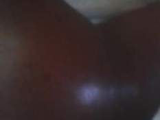 Натёр маслом задницу молодой мулатки и оттрахал девчонку раком