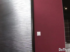 Блондиночку в сетчатых чулках отодрал в анал чёрный бойфренд