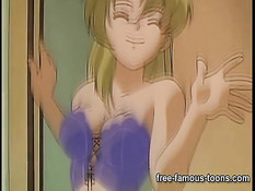 Блондинка лесбиянка трахает страпоном застенчивую хентай девку