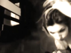 Горячая латинская подруга дрочит член рукой и облизывает языком