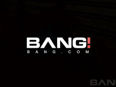 Игривой девушке с тату на животе Allie Haze нравится жёсткий секс