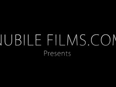 Милые девушки Jillian Janson и Melissa Moore трахаются с приятелем