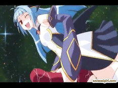 Щупальцы плотно обвивают и трахают светловолосую аниме девку