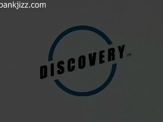 Парень ебёт хентай девку с голубыми волосами вибратором и членом