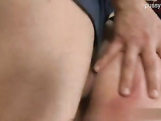 Страстная итальянская женщина в чёрных чулках ебётся с мужиком