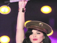 Сборник непристойных фотографий американской певицы Katy Perry